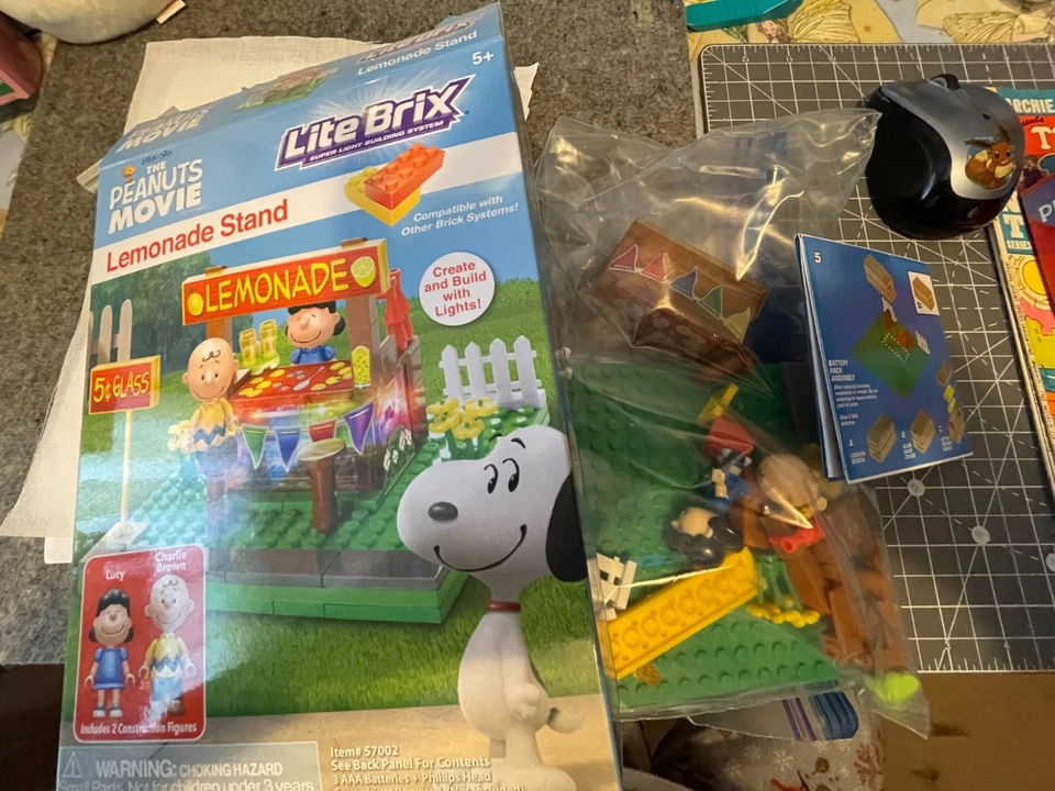 Snoopy Película LITE BRIX SOPORTE DE LIMONADA CACAHUETES “Caja abierta” + JUEGO DE BÉISBOL “Nuevo” Foto 1 de 4