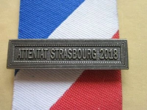 Agrafe  ATTENTAT STRASBOURG 2018 en  Métal Argenté - Picture 1 of 1