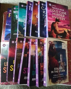Harlequin Romance Intrigue & Suspense Oversized Books Bundle Of 14. Bundle #5  - Bild 1 von 11