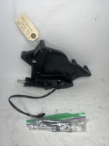 2011-2023 2016 Suzuki Gsxr 600 750 Front Sprocket Cover Housing - Picture 1 of 3