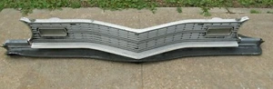 Grille DODGE DART SPORT 1973 1974 with lower BUMPER filler - Picture 1 of 11
