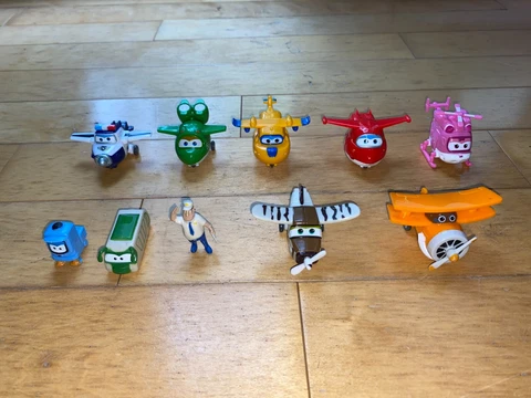 Super Wings Planes Airport Crew Mini Figure Lot of 10 Cover