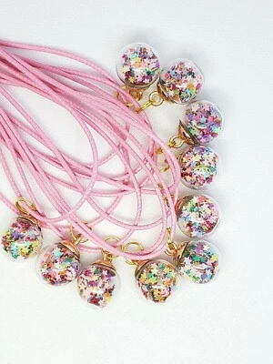Favores de fiesta de cumpleaños ☆ Lote de 10 ☆Collar ☆Bolas de estrella brillante☆Cordones rosas☆ Foto 1 de 4