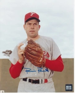 Robin Roberts Signed Philadelphia Phillies 8x10 inch Photo * HOF 1976 Died 2010 - Picture 1 of 2