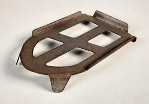 Alter Untersetzer für Kinder-Bügeleisen, Blech, Ablage #B268 - Bild 1 von 3