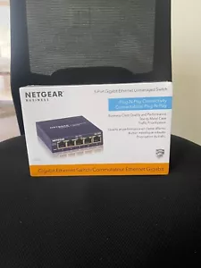 NETGEAR 5-Port Gigabit Ethernet Unmanaged Switch (GS105NA) - Desktop or Wall - Picture 1 of 6