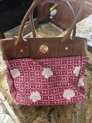 TOMMY HILFIGER TH LOGO, FLORAL SMALL PURSE BAG BROWN/FUCHSIA, PINK - Image 1 of 4