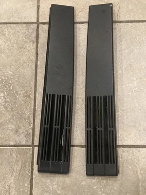 Toyota Pickup Truck Standard Cab Quarter Vent Louver B-Pillar Trim OEM 1984-1988 - Image 1 of 4