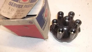 DAIMLER DS420 NEW DELCO DISTRIBUTOR CAP - SCREW IN TYPE - Picture 1 of 2