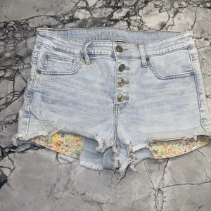 American Eagle Women’s Size 6 High Rise Shortie Destroyed Floral Pockets Light  - Picture 1 of 6