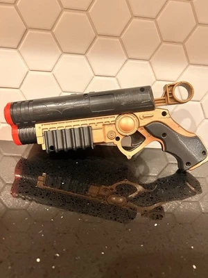 Batman The Dark Knight Rises Grapnel Gun Roleplay Toy Triple Barrel Mattel 2012 - Image 1 of 3