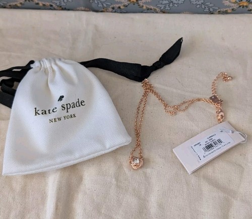 Collana con ciondolo placcato oro rosa Kate Spade New York Infinity Beyond Knot nuova con etichette