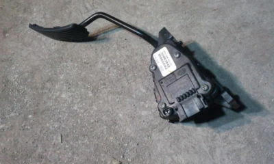 Mitsubishi Space Star 1.9 DI-D HP DG0 eléctrico. Pedal acelerador 30865642 M865642 Foto 1 de 2