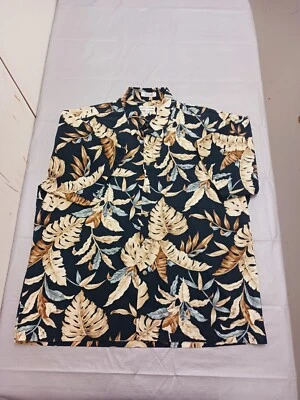 Men's Hawaiian Short Sleeve button down Shirt  Pierre Cardin Size Extra Large - Image 1 of 4