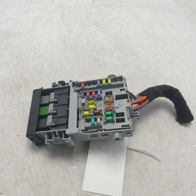 13222786 centralina portafusibili  Chevrolet Cruze 1.7 D 96 KW 2013 - Immagine 1 di 4