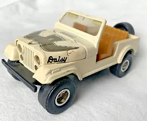 Vintage Ertl Dukes Of Hazzard "Daisy" Die Cast Jeep 1/25 Scale - Picture 1 of 9