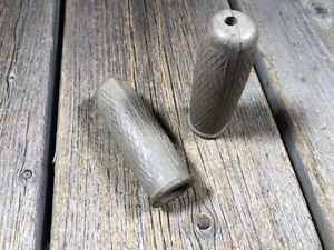 VINTAGE TRICYCLE GRIPS 5/8 HANDLEBARS KIDS BIKE BICYCLE ANTIQUE TRICYCLE - Picture 1 of 3