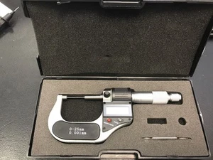 TRESNA Digital Micrometer 0-25mm / 0.001 - Picture 1 of 6