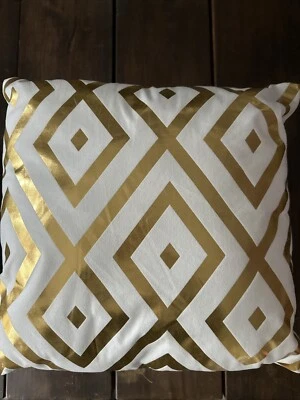 White And Gold Cushions - Image 1 of 4