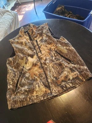 Cabellas Windsheer Vest- Mossy Oak-YOUTH medium - Image 1 of 4