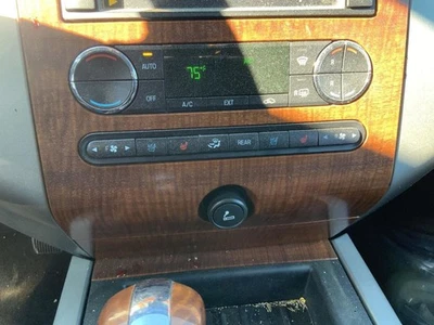 OEM Climate Control Heat/ACOEM Temperature Control Front Dash Main Control  07-1 - Image 1 of 4