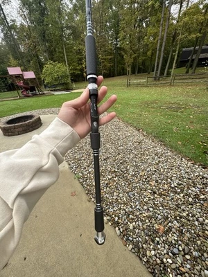 Caña de pescar mediana pesada Custom Premium de 7,6 pies Foto 1 de 4