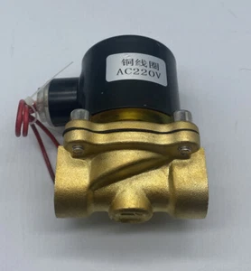 Electroválvula Latón Eléctrica Gas Agua Combustible Aire Bobina Sólida Dorado 1/2" AC220V Nuevo - Imagen 1 de 3