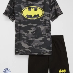 Gap Kids Boys Youth Batman Pajama PJ Set  100% recycled polyester Size 14 Youth - Picture 1 of 5