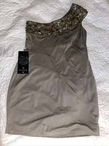 Neu mit Etikett Bebe Größe L olivgrün dramatisch Perlen mit Kristallen 1 Schulter Y2K sexy Kleid - Bild 1 von 11