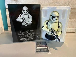 Gentle Giant Star Wars First Order Stormtrooper Mini Bust LE /3700 Inv-0106 - Picture 1 of 4