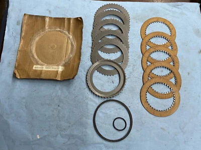 KIT EMBRAGUE TRASERO AAU9899 JAGUAR XJ6, DAIMLER SOBERAN SERIE III BW66 AUTOMÁTICO G/CAJA Foto 1 de 3