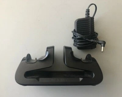 Insignia PS4/XBOX ONE Dual Controller Charger.  Charging Dock Station - Image 1 of 4