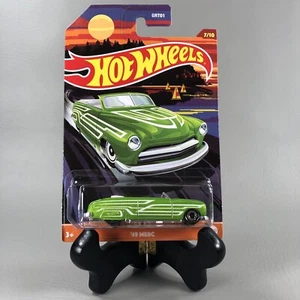 2021 Hot Wheels Convertibles Series '49 Merc Walmart Exclusive 7/10 1:64 Scale - Picture 1 of 8