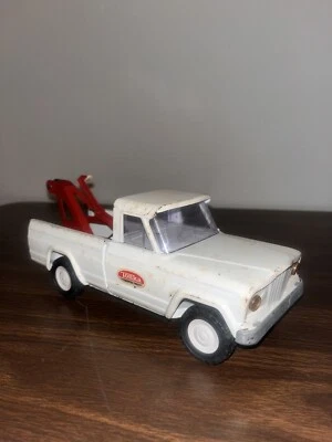 Vintage Tonka | Jeep 9" Wrecker Tow Truck | Pressed Steel | 1970s - Image 1 of 4