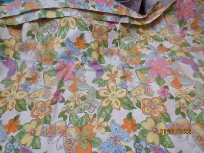 2,5 yardas x 44 Fabri-Edredón Hermosa Mariposa Jardín Tela Algodón Azul Rosa Grito Foto 1 de 4