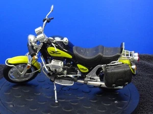 Maisto 1:10 Moto Guzzi Motorrad MOTTO GUZZI CALIFORNIEN 1100 i gelb AHW 207 - Bild 1 von 8