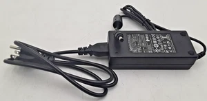 Edac | Modello: EA11013C-2400 | Adattatore di alimentazione AC-DC | In: 110 V / Out: 24,0 V-3,75 A - Foto 1 di 3