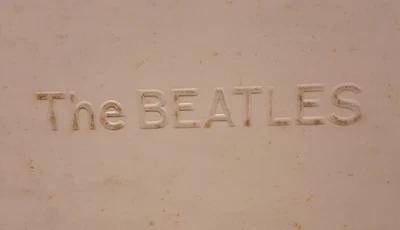 THE BEATLES WHiTE ALBUM ViNYL LP APPLE RECORDS SWBO-101 #0924207 + PHOTOS POSTER - Image 1 of 4