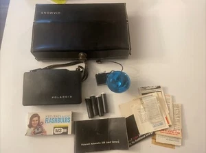 Vintage Polaroid Automatic 100 Land camera With Original Case - Picture 1 of 2