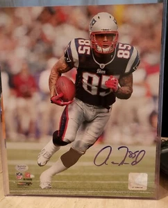 NE Patriots Aaron Hernandez 8x10 Signed Photo With Certificate Of Authenticity - Picture 1 of 2