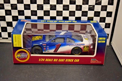 1996 Racing Champions All Pro Parts #1 Bumper to Bumper Car 10.5.1996 1:24 Scale - Image 1 of 4