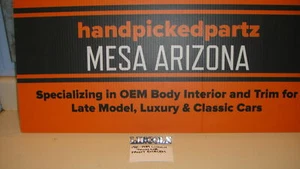 1981-1989 LINCOLN TOWN CAR OEM METAL FRONT FENDER EMBLEM - Picture 1 of 4