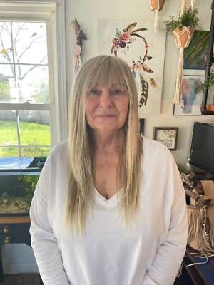 pelucas largas rubias para mujer Foto 1 de 4