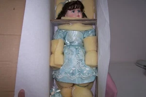 Marie Osmond Feinporzellan Morgan Puppe 17" Sammlerstücke Serie 1997 NEU im Karton - Bild 1 von 6