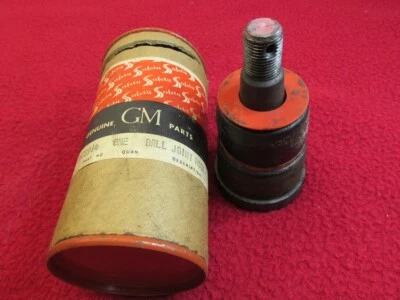 NOS 63 64 65 66 67 68 69 70 CHEVY GMC TRUCK SERIES 10 LOWER STEERING BALL JOINT - Image 1 of 4