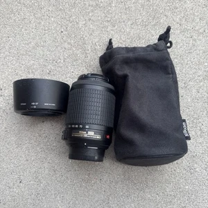 NIKON DX AF-S NIKKOR 55-200mmN 1:4-5.6G ED SWM VR WITH CAPS, HOOD & CASE, GREAT! - Picture 1 of 10