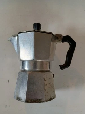 Bialetti Moka Express Estufa Superior Cafetera Espresso Hecha en Italia  Foto 1 de 4