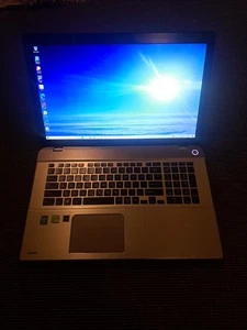 💻 Toshiba Satellite P70-A Laptop 17.3'' Intel i7-4700MQ 16GBRAM 1TB+1TB 💻 - Picture 1 of 7