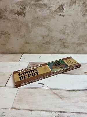 BUILDER PLUS real Wood Series GOODS DEPOT, HO/OO GAUGE - Image 1 of 4