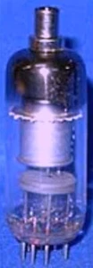 1X2 TUBE ARCTURUS NIB TESTED & BOXED VINTAGE COMMERCIAL SURPLUS - Picture 1 of 3